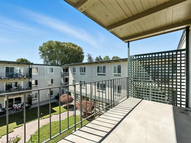 Condo for sale in San Mateo, California