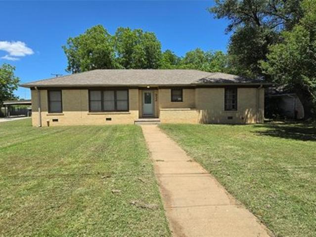House for sale in Jacksboro, Texas