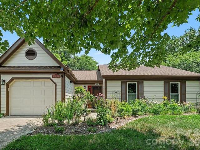 House for sale in Mecklenburg, North Carolina