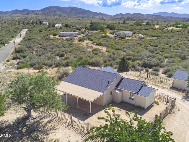 House for sale in Kirkland, Arizona