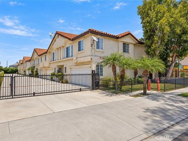 Condo for sale in Downey, California