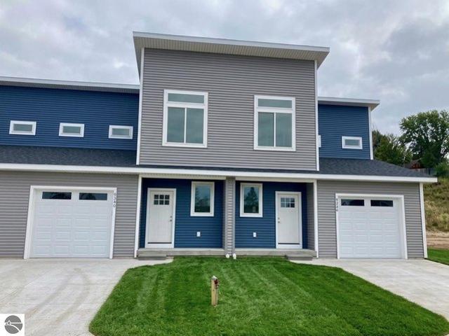 Townhouse for sale in Cedar, Michigan