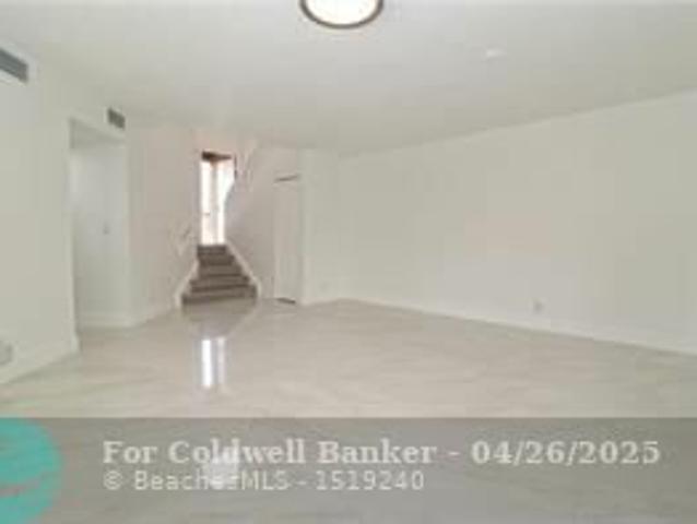 Townhouse for rent in Plantation