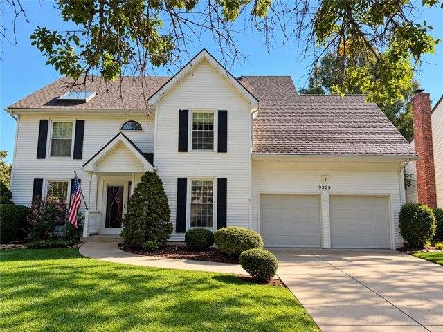 House for sale in Country Ridge, Lenexa