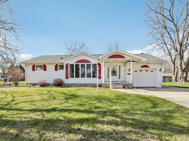 House for sale in Lake Mills, Wisconsin