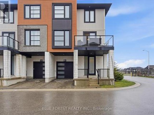 Townhouse for sale in Arva, Ontario
