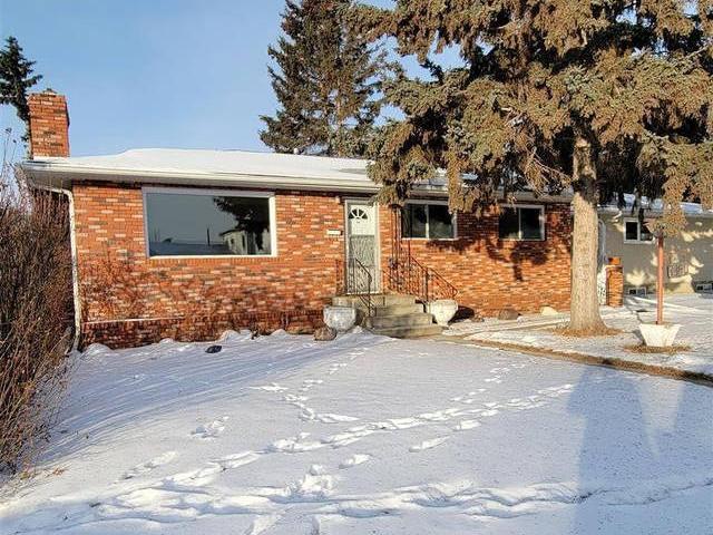 House for sale in Edmonton