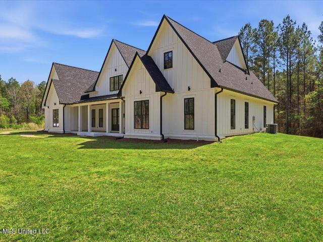 House for sale in Lena, Scott County