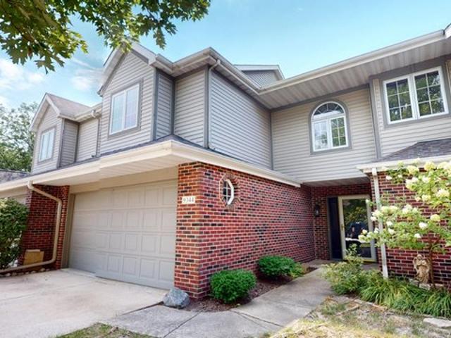 Townhouse for sale in Crown Point, Indiana