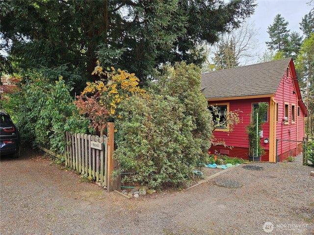 House for sale in Indianola, Washington