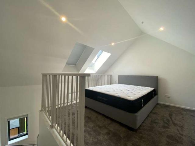 Townhouse for rent in Heathcote, Canterbury