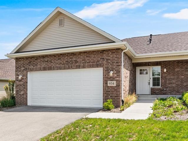 Townhouse for sale in Elwood, Illinois