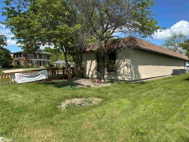 Commercial for sale in Chariton, Iowa