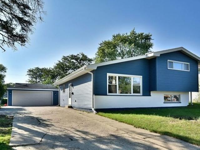 House for sale in Addison, Illinois