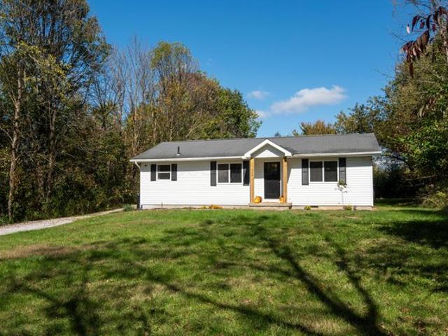 House for sale in Howard, Ohio
