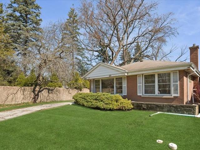 House for sale in Wilmette, Illinois