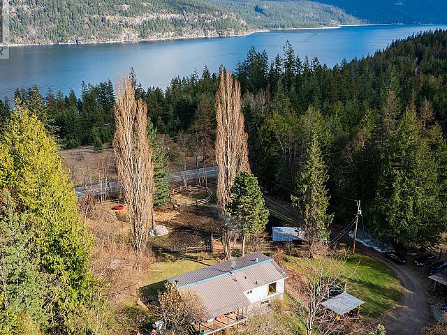 House for sale in Lardeau, British Columbia