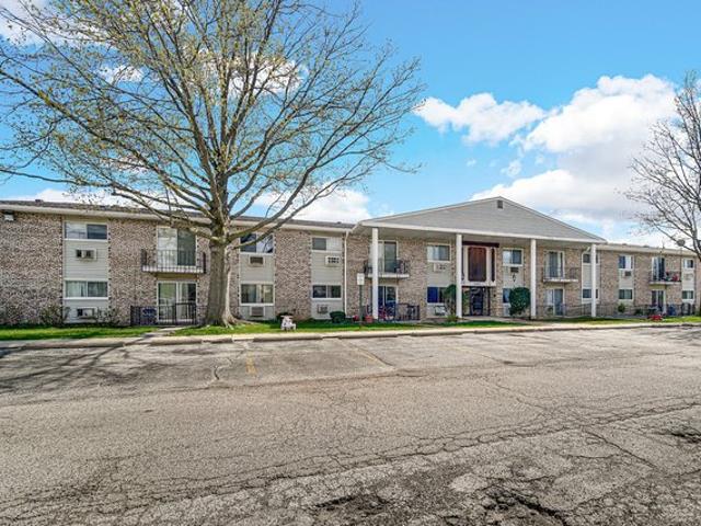 Condo for sale in Des Plaines, Illinois