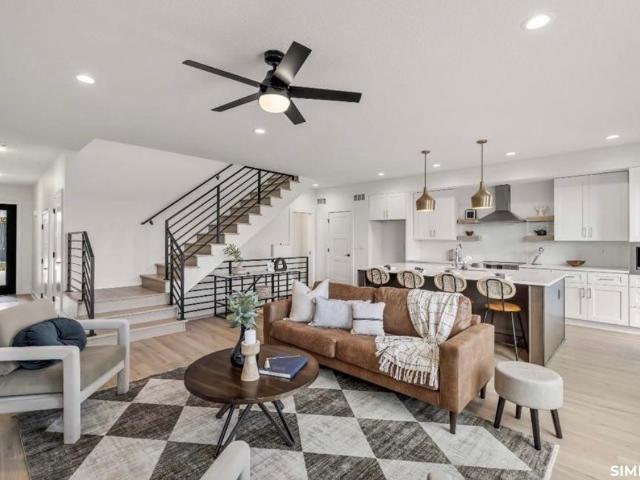 Condo for sale in Lakewood, Norwalk