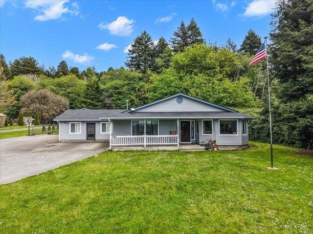 House for sale in Smith River, California