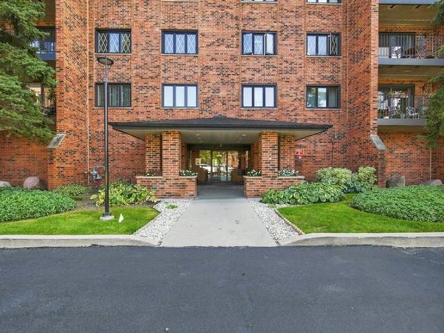 Condo for sale in Des Plaines, Illinois