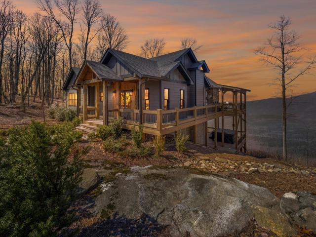 House for sale in Chatsworth, Murray County