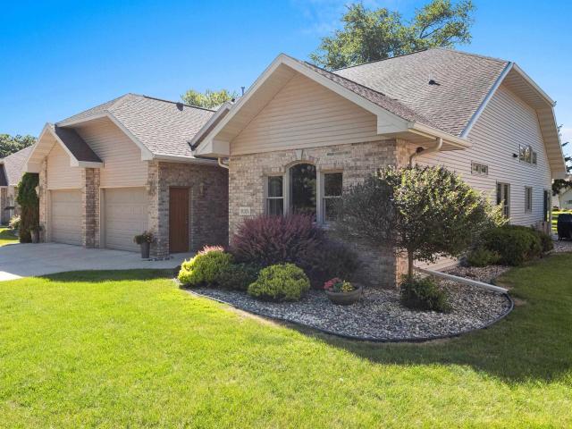 House for sale in Brighton Beach, Menasha