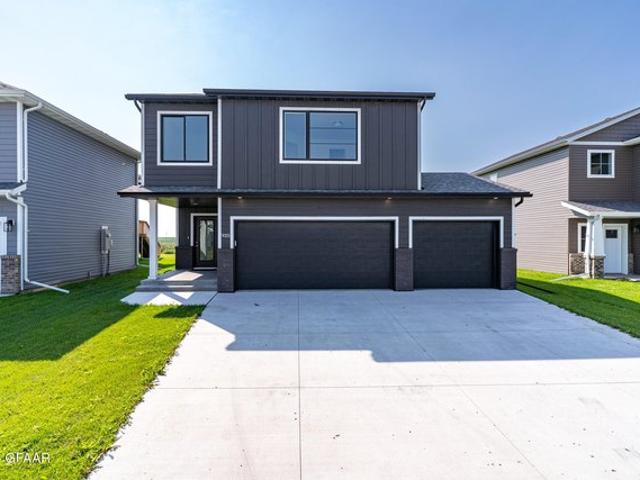 House for sale in Grand Forks, North Dakota