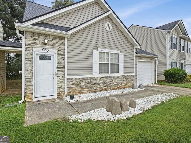 House for sale in Fieldstone, Covington