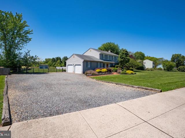 House for sale in Columbus, New Jersey