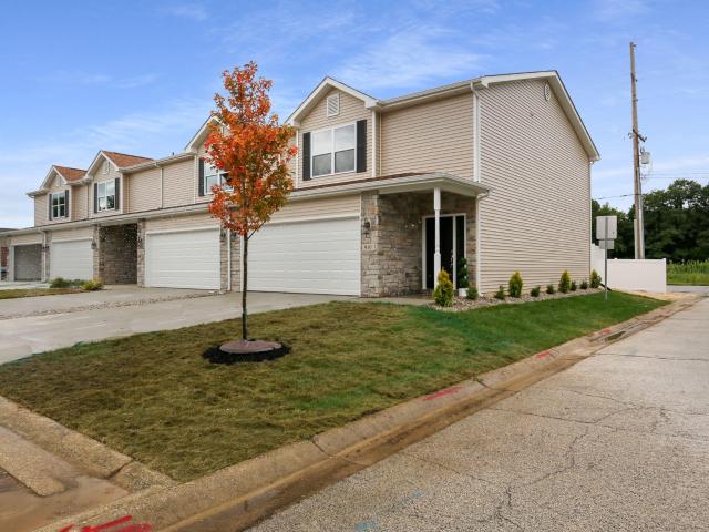 Townhouse for sale in Hobart, Indiana
