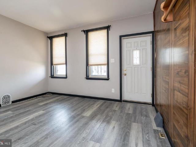 Townhouse for sale in Gloucester City
