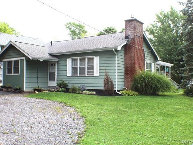 House for sale in Schroeter Circle, Village of Angola