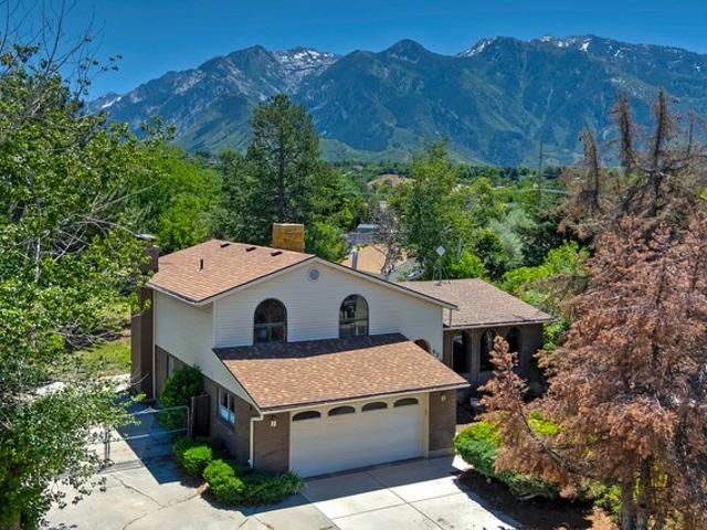 House for sale in Sandy, Utah