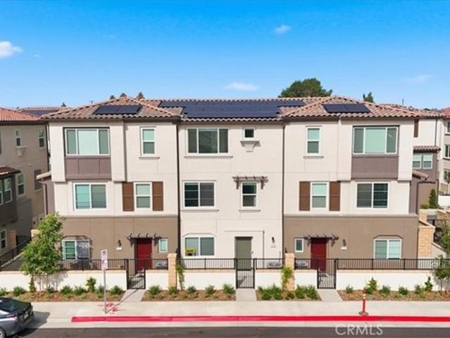 Townhouse for sale in Pico Rivera, California
