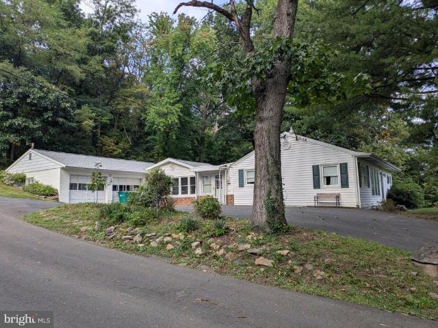 House for sale in Westwood Village, East Pennsboro Township