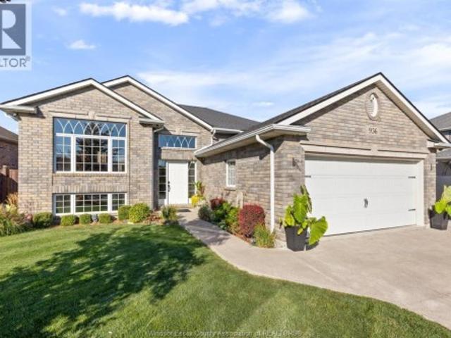 House for sale in Lakeshore, Ontario