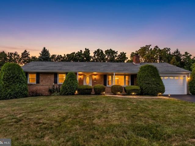 House for sale in Cumberland, Pennsylvania
