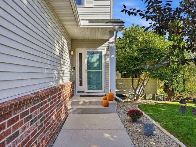 House for sale in Lonsdale, Rice County