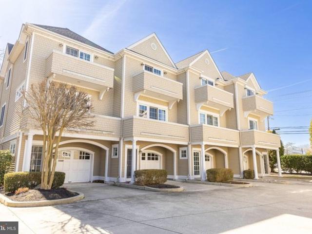 Townhouse for sale in Cape May, New Jersey
