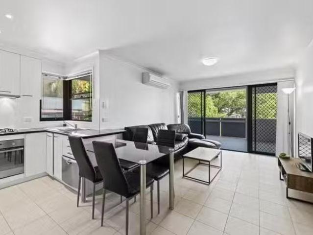 Apartment for rent in Toombul, Queensland