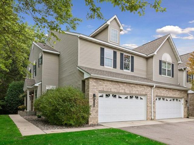 Townhouse for sale in Eden Prairie, Hennepin County