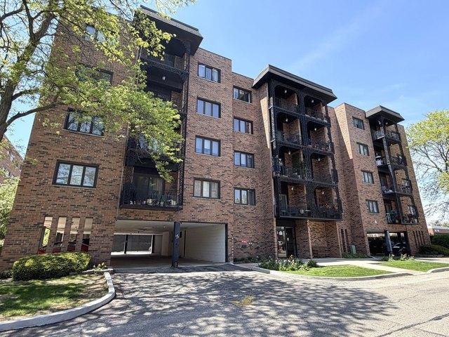Condo for sale in Des Plaines, Illinois