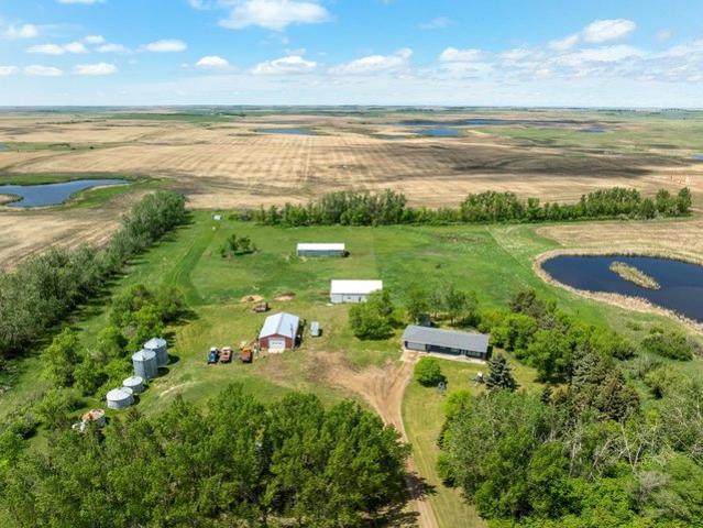 Farm for sale in Noonan, North Dakota