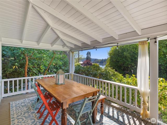 House for sale in Bainbridge Island, Washington