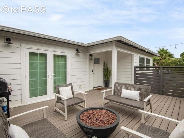 Townhouse for sale in Encinitas