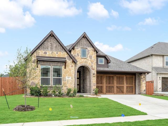 House for sale in Midlothian, Ellis County