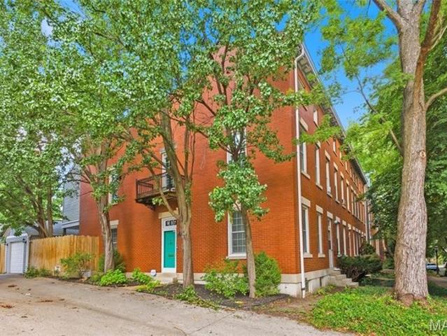 Townhouse for sale in Saint Louis, Missouri