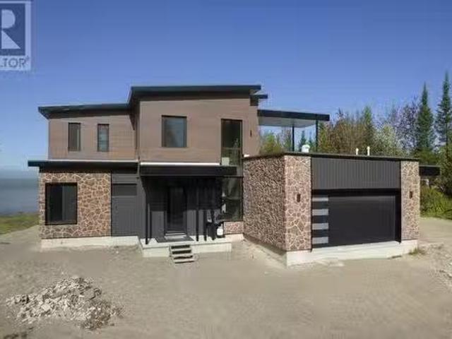 House for sale in Sault Sainte Marie, Ontario