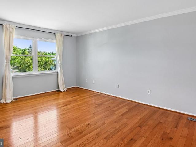 House for sale in Walden, Crofton